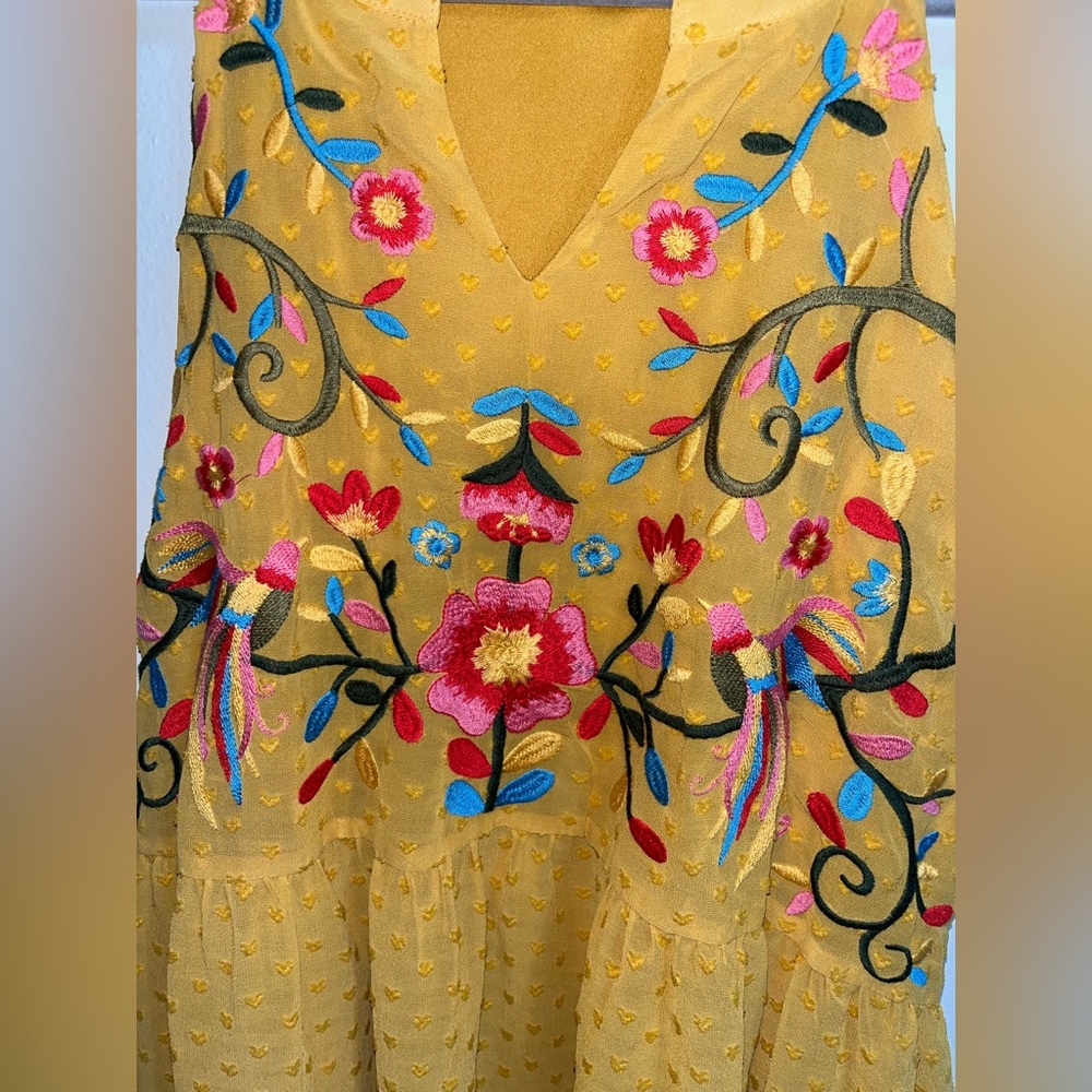 1x Yellow Andre by Unit sleeveless embroidered dress